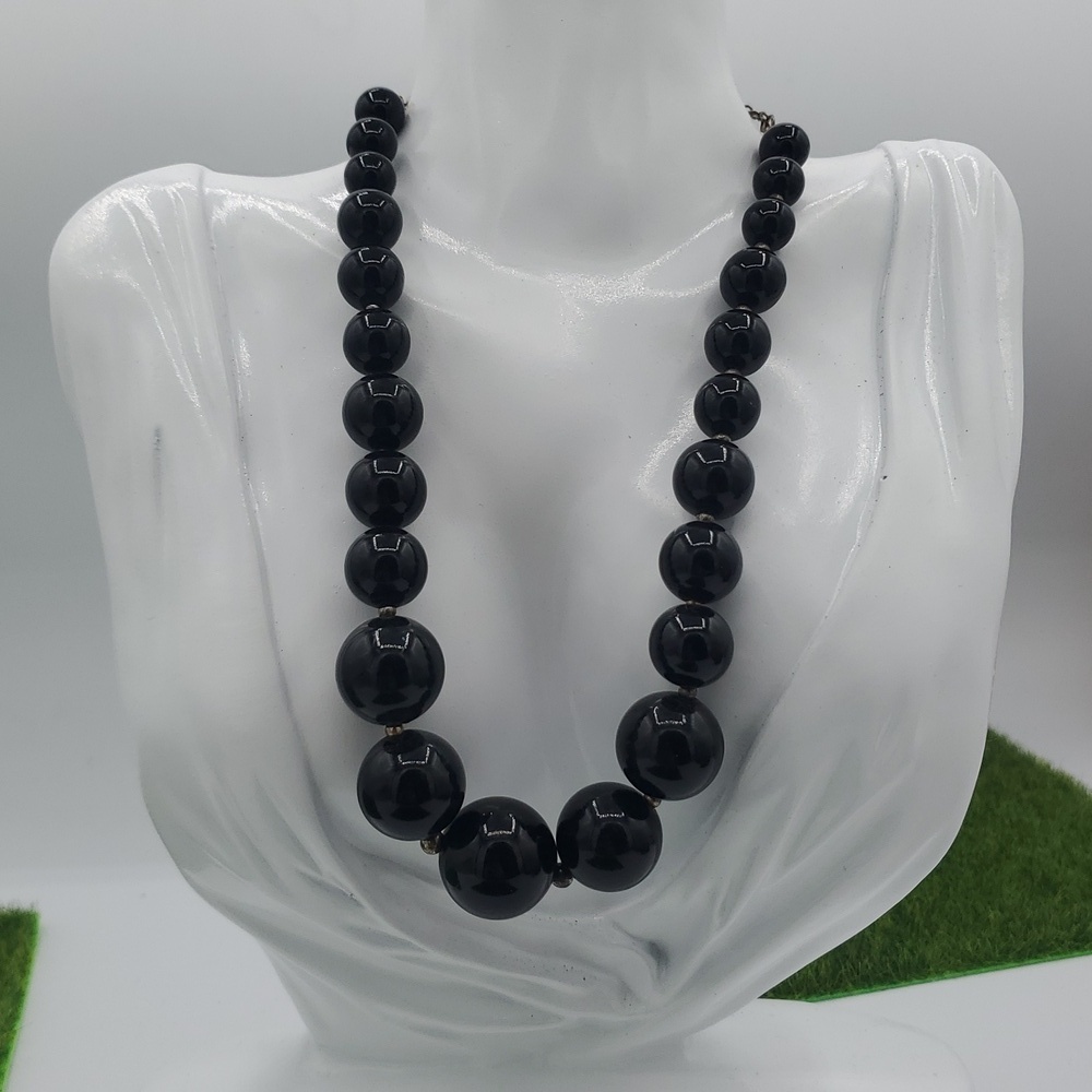 Rounded Cascasing Ball Black Beaded Necklace 16 Inch N3626